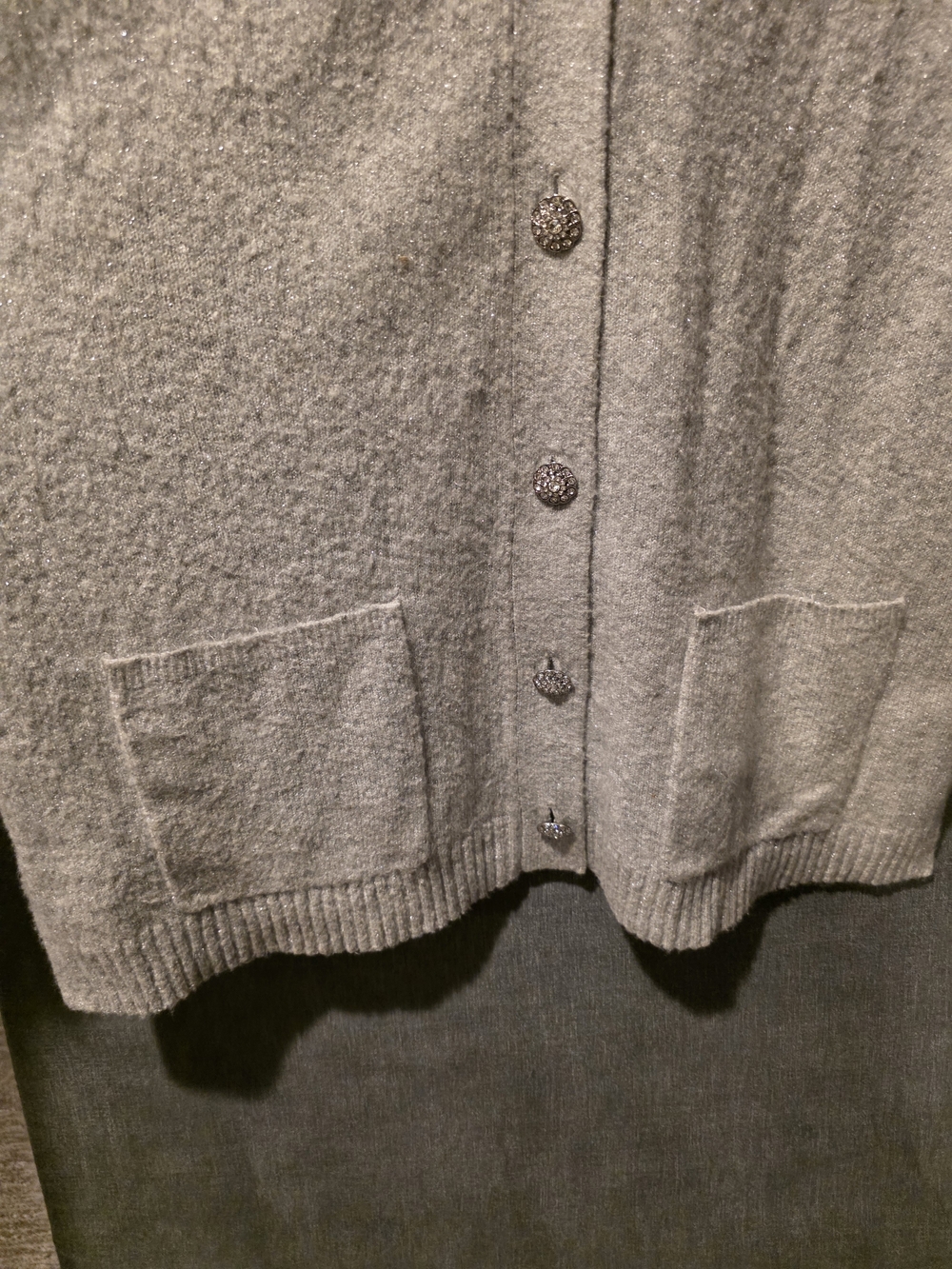 Talbots Light Gray/silver Threading V-Neck Button Cardigan Size L PTP 24 Inches - Picture 3 of 7